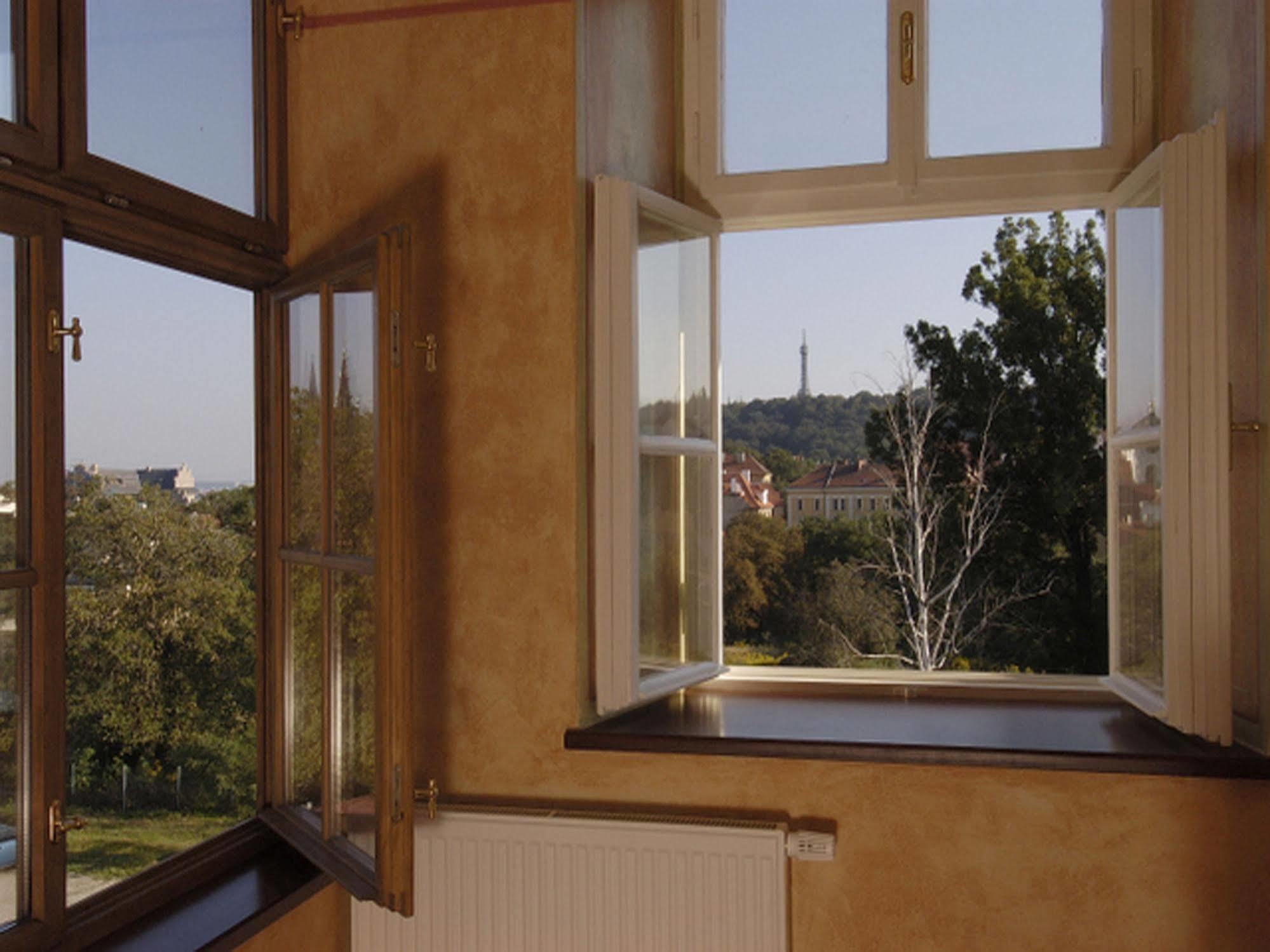 Hotel Ea Jeleni Dvur Castle 3*