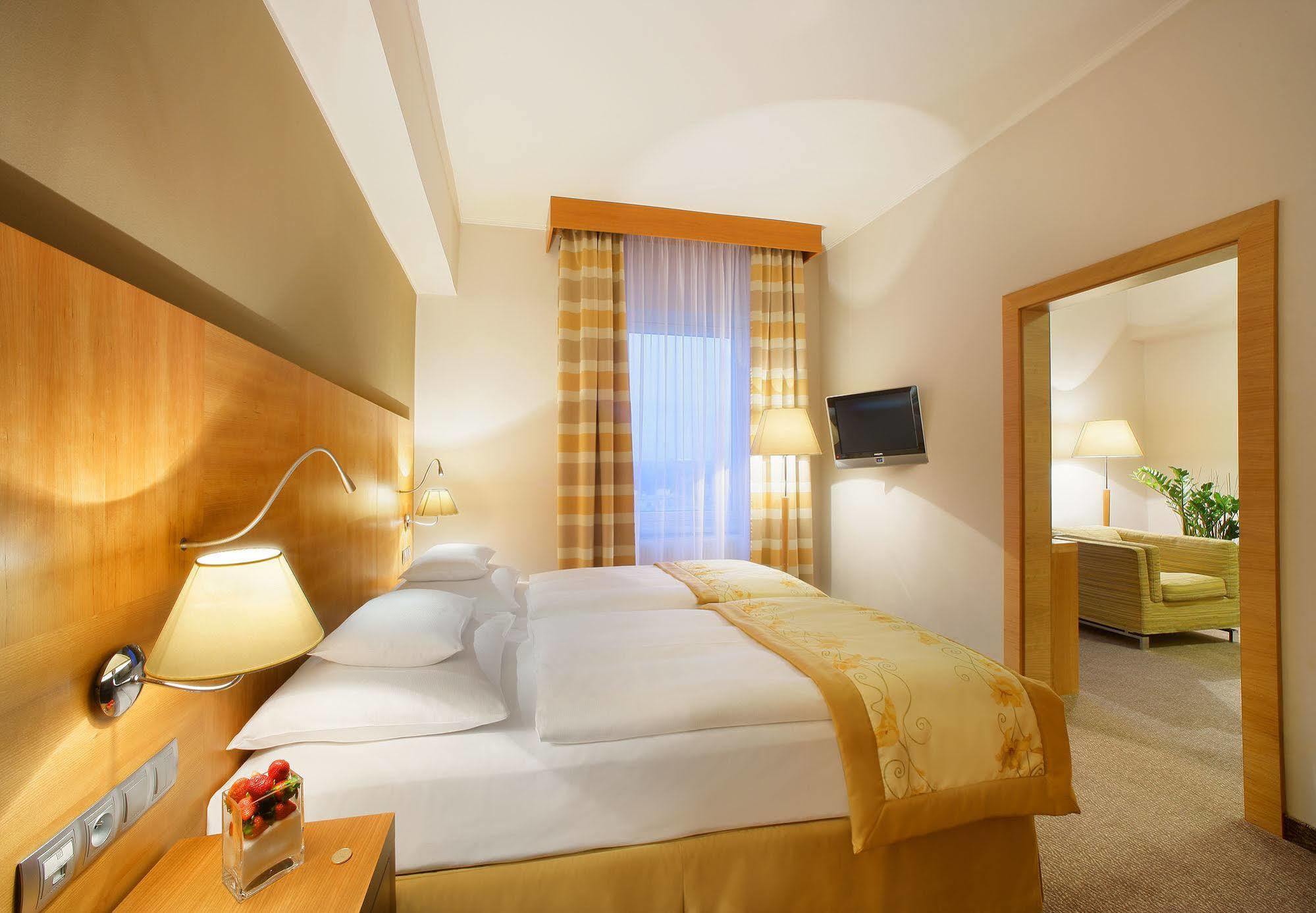 Grand International - Czech Leading Hotel Prague