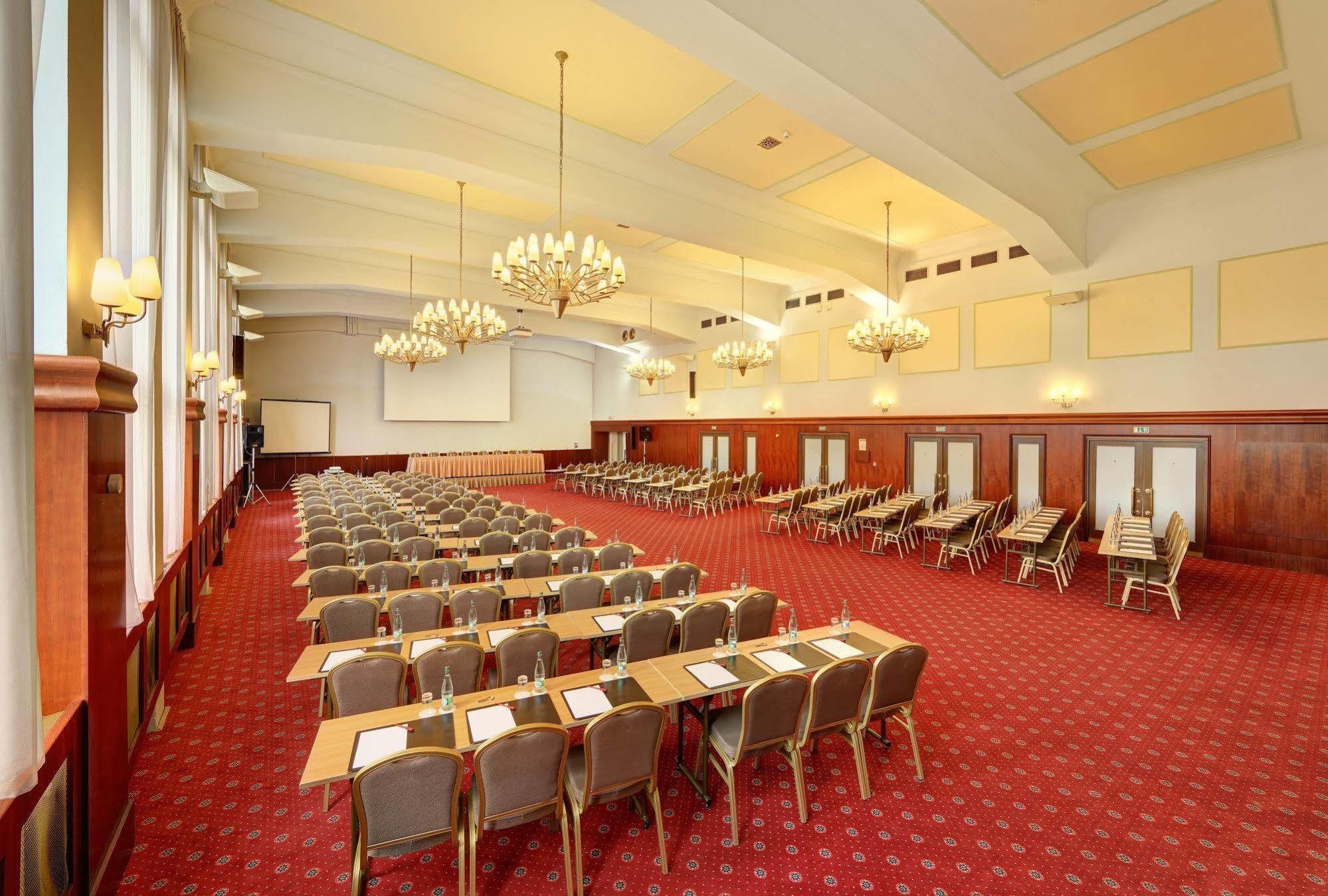 Hotel Grand International - Czech Leading Prague