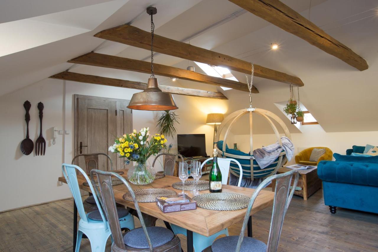Daire Gigantic Boho Chic 3 Bedroom 3 Bathroom Loft With Hanging Chair
