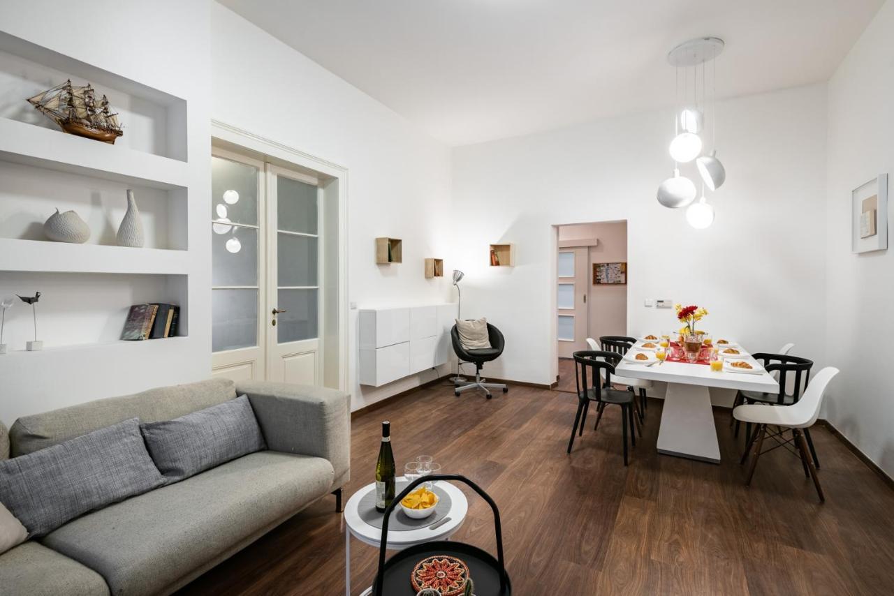 Vladislavova Apartment *