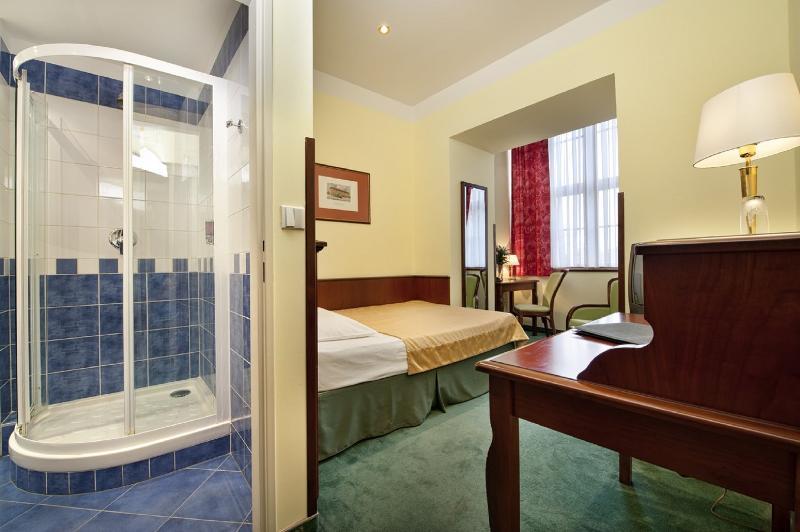 Ea Jeleni Dvur Castle Hotel 3*