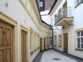 U Krize Hotel 3*