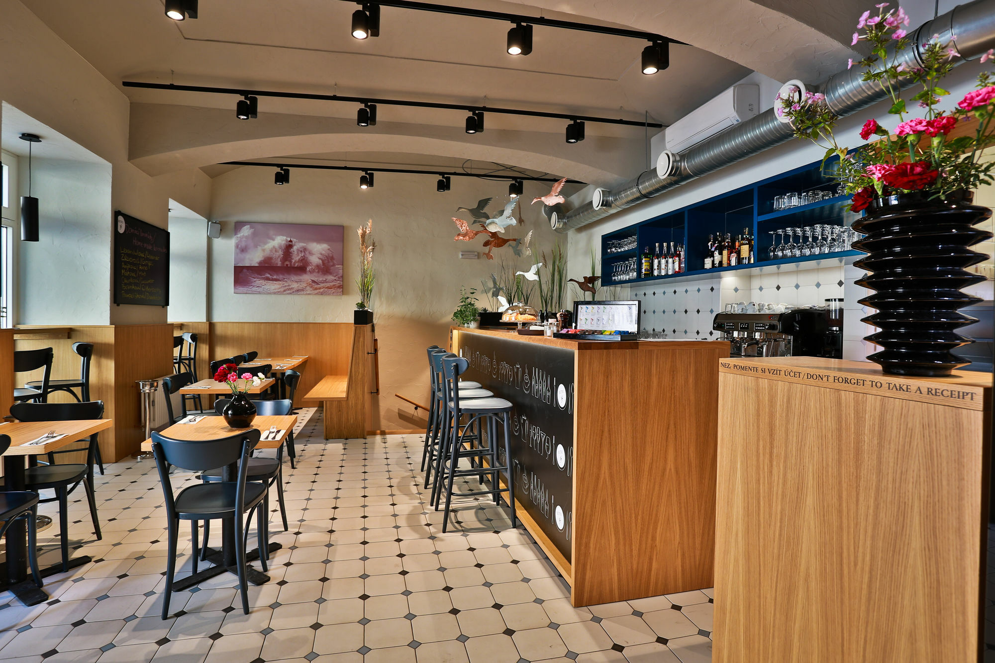 & 4* Praga