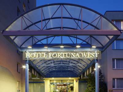 Otel Areal Repy