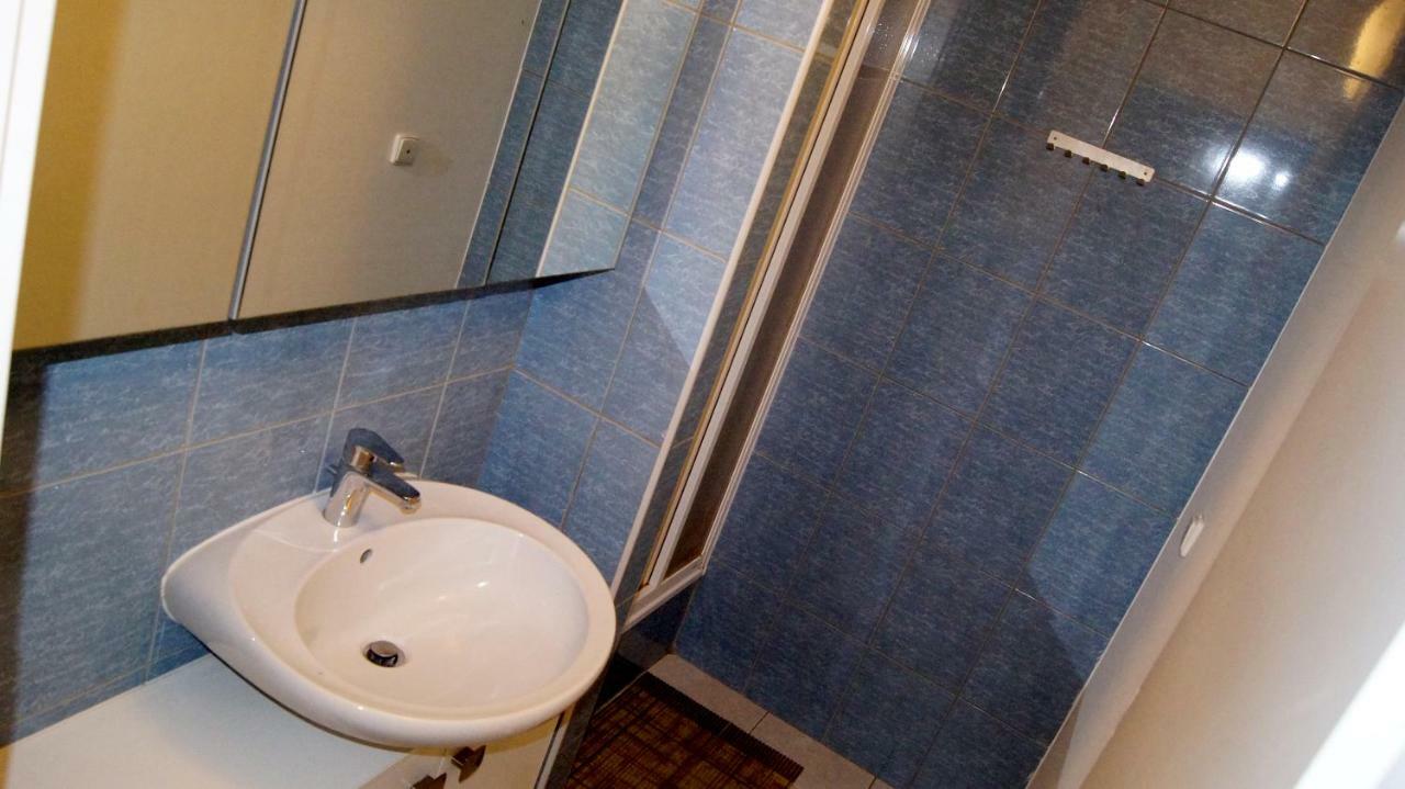 Km House Cerny Most Albergue