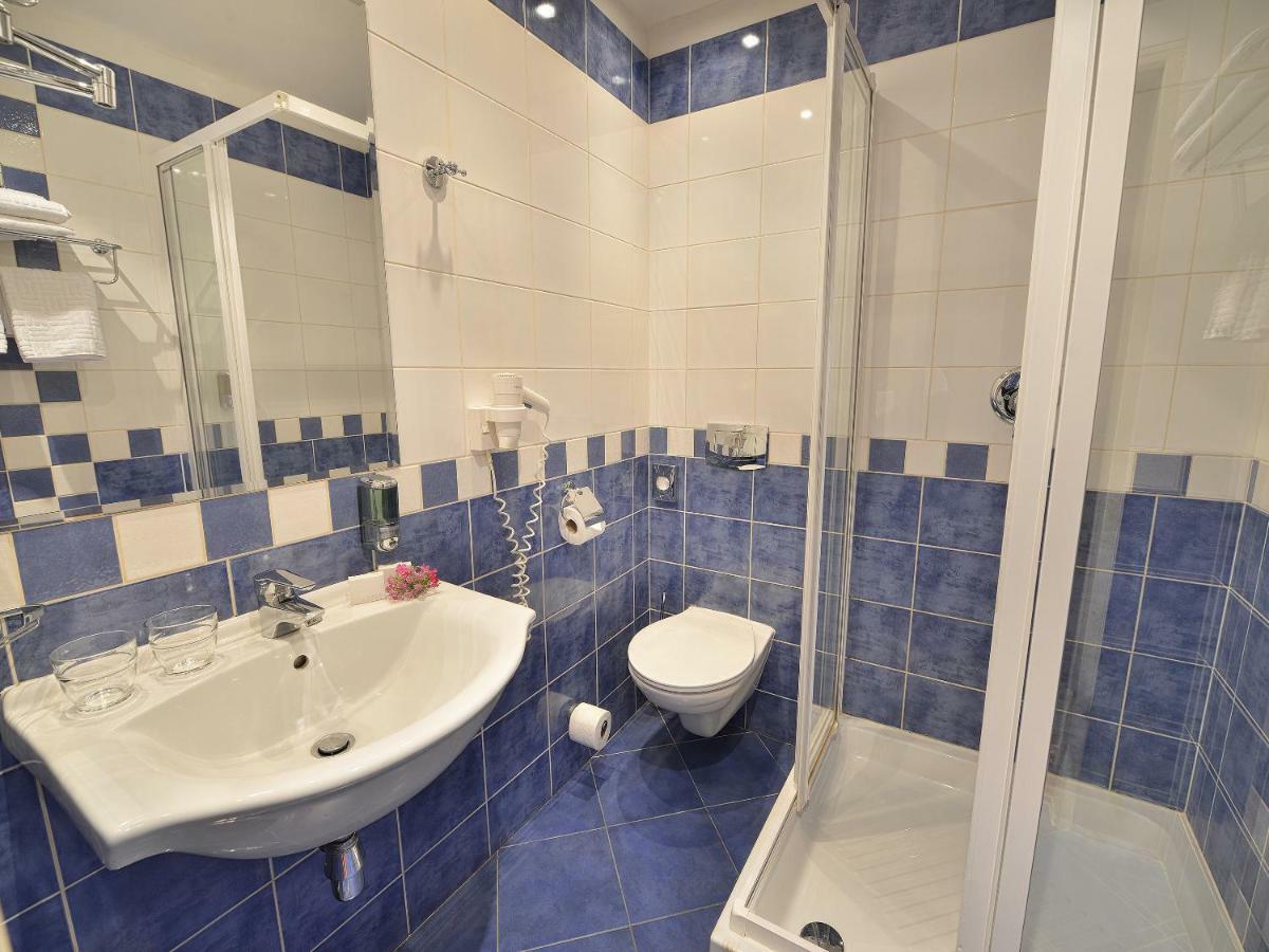 Ea Jeleni Dvur Castle Hotel Prague