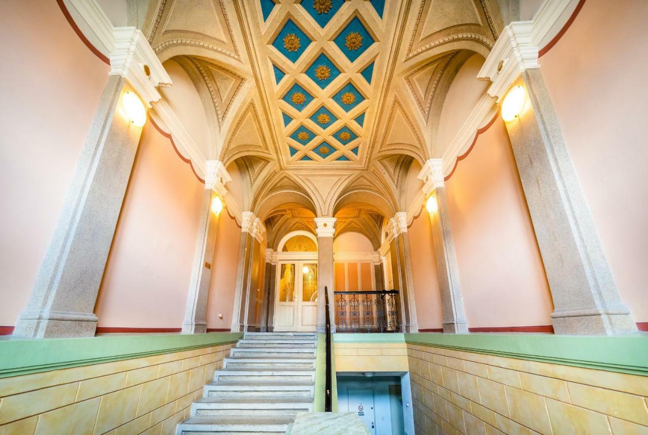 5br+3.5bt Wilson Apt. * Prag
