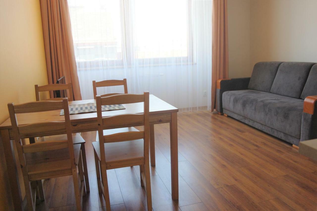 Apartment 3d *
