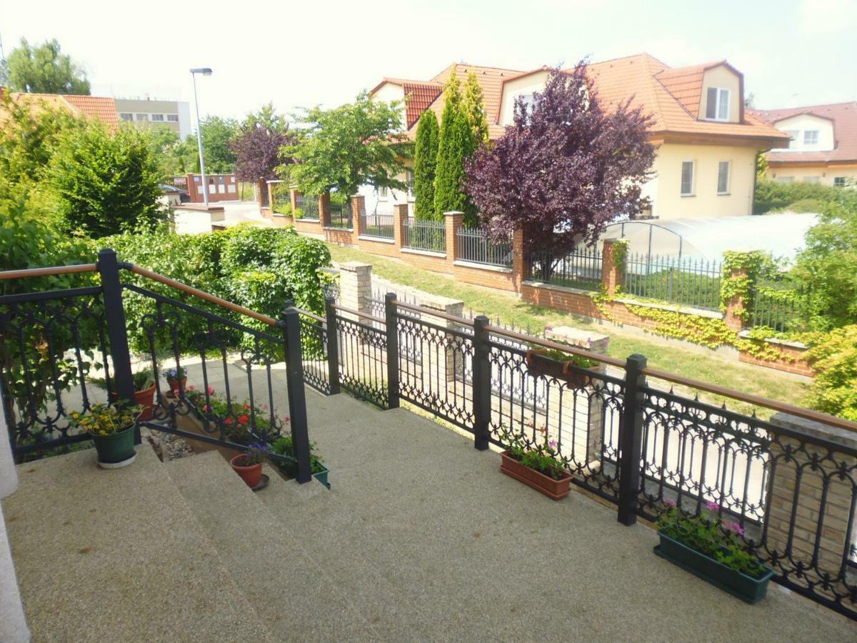 Nad Helmrovkou Homestay