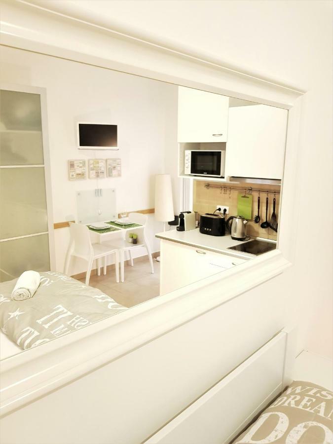 Appartement Cozy With Parking Near Center