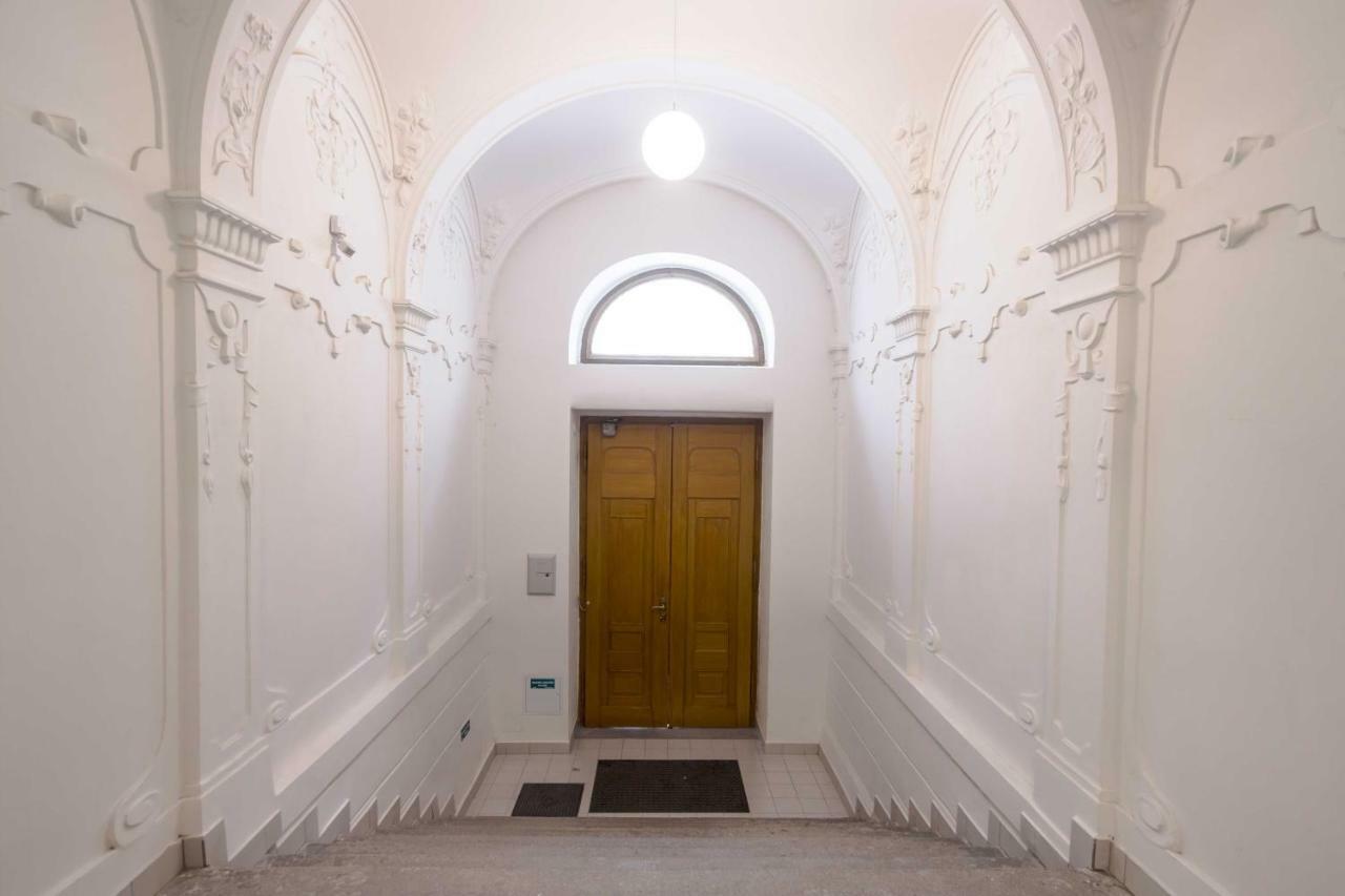 Apartment Ruterra With Private Terrace Prague