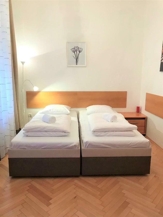 City Center Mikulandska By Easybnb Apartment