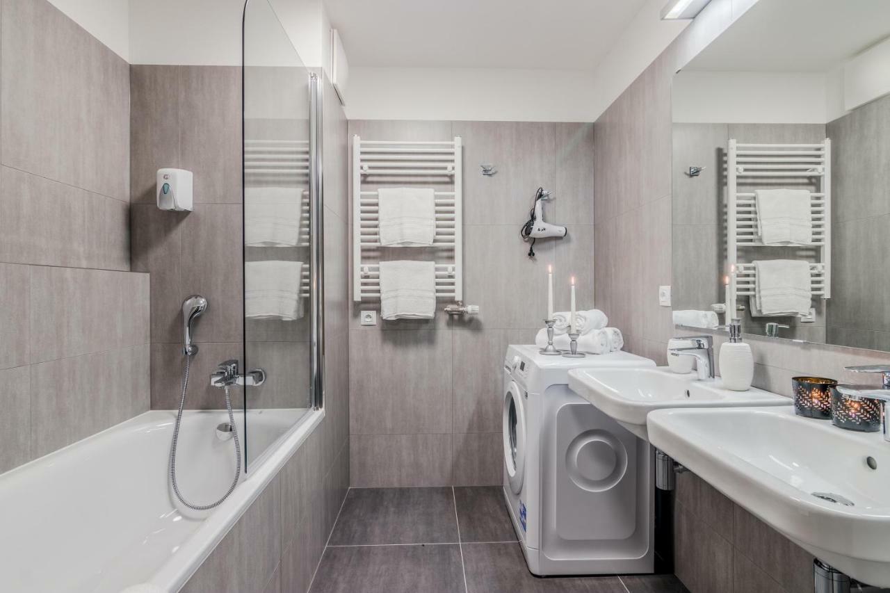 Apartment Luxury Parking By Michal&friends Prag