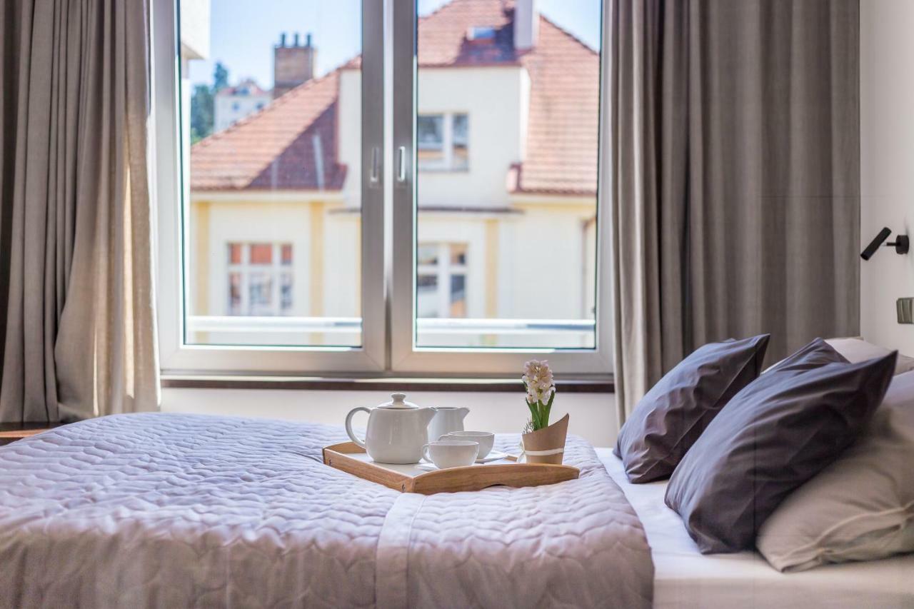 Apartment 4, Podoli Jeremenkova 410/14 *