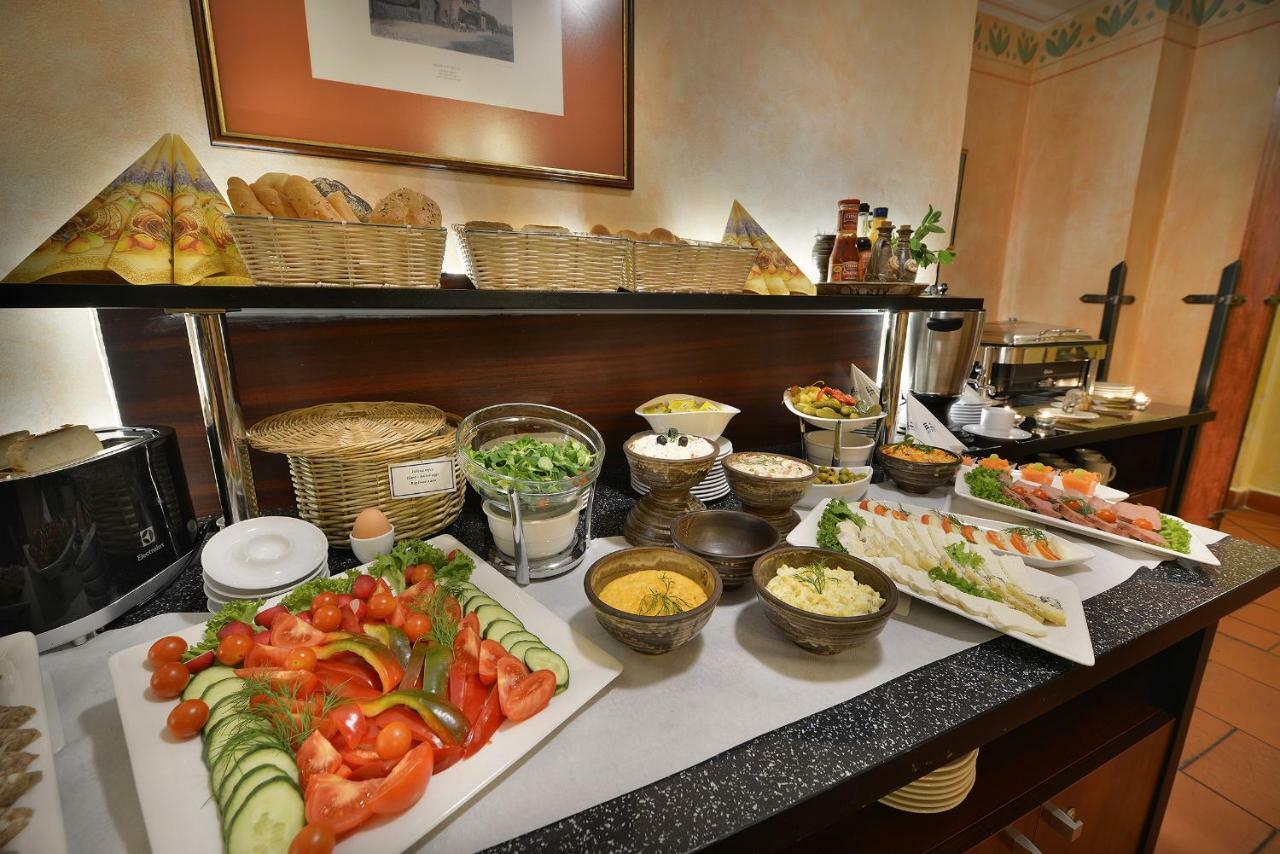 Ea Jeleni Dvur Castle Hotel