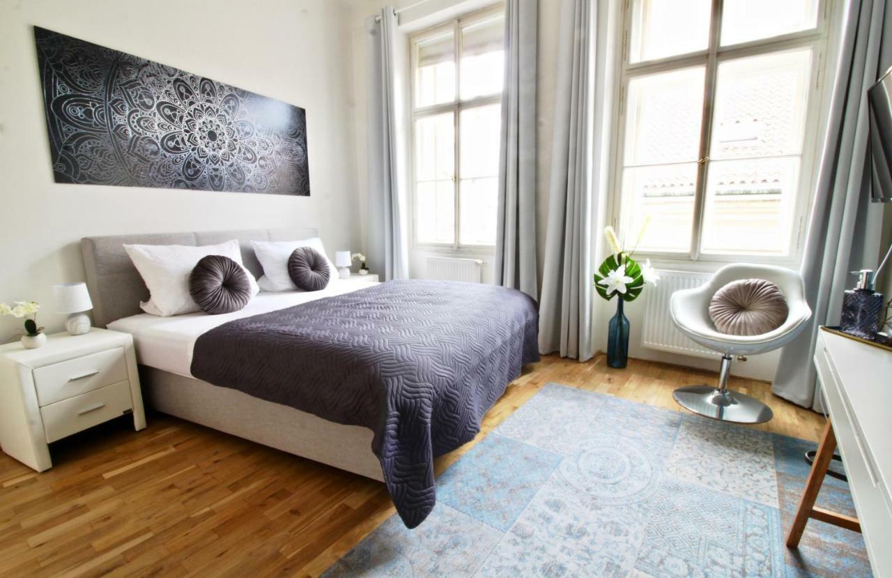 New Design & Style Old Town Xxl Prague