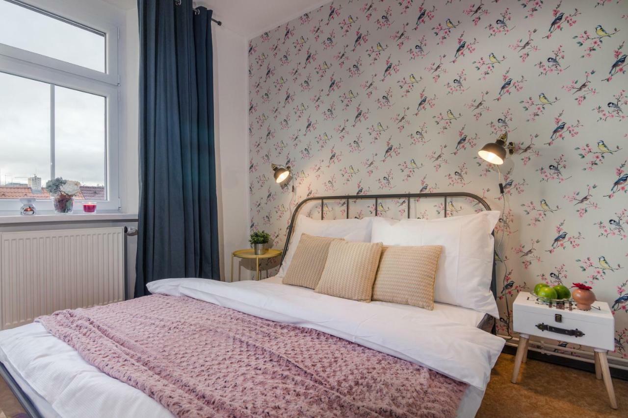 With Sunny Garden By Michal&friends Apartamento Praga