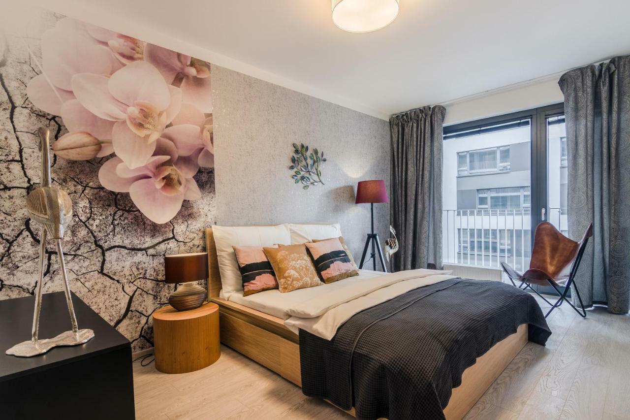 Luxury Parking By Michal&friends Apartment *