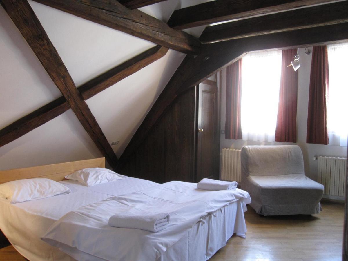 Thunovska Appartement