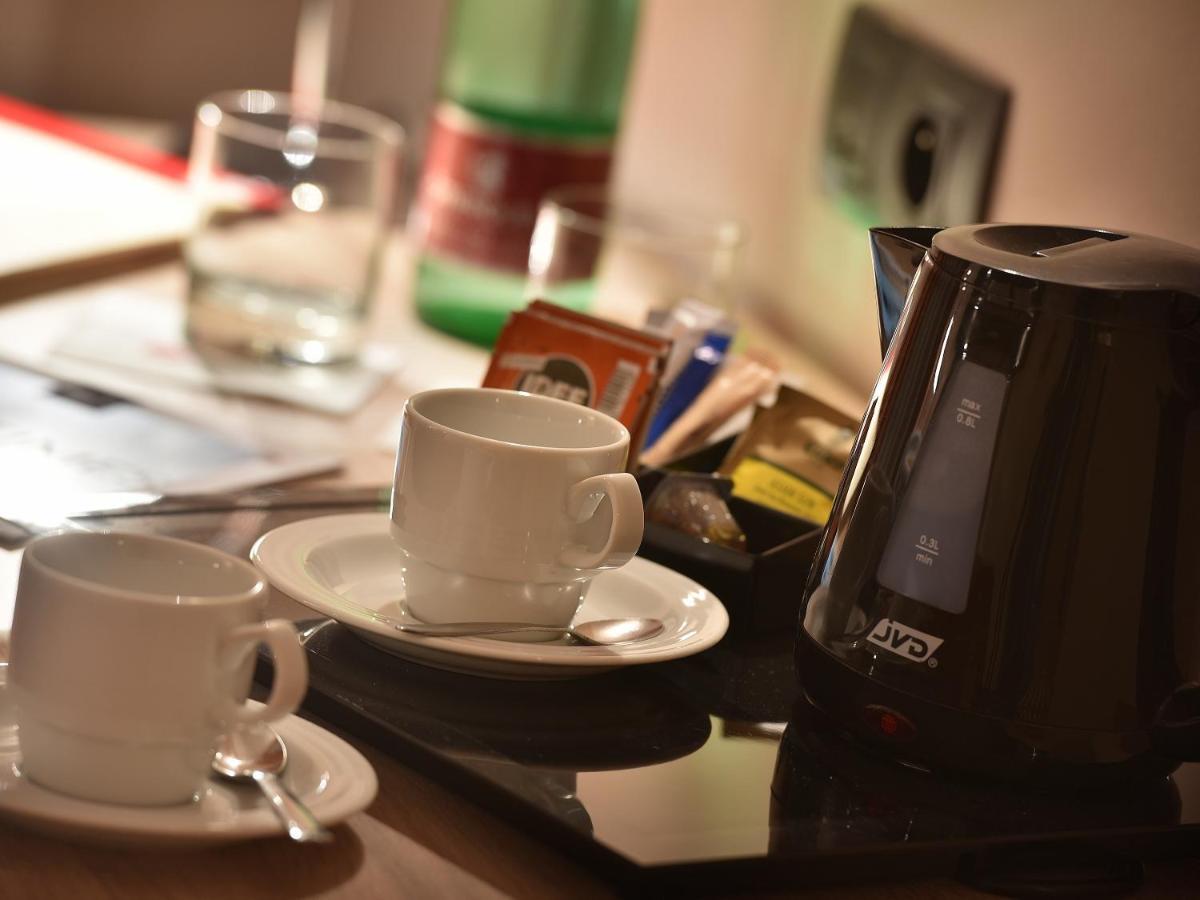 Ramada Airport Otel 4*