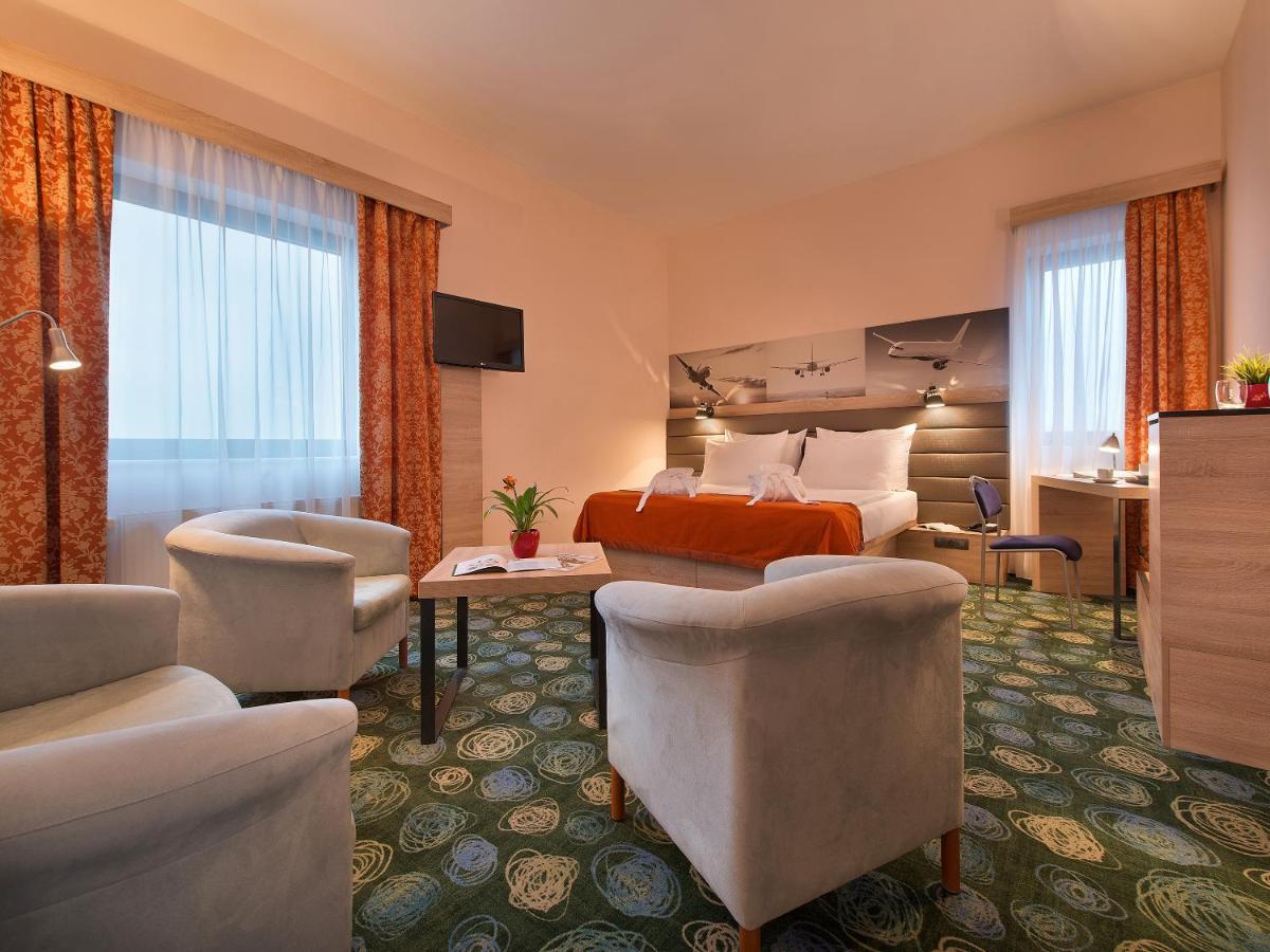Otel Ramada Airport