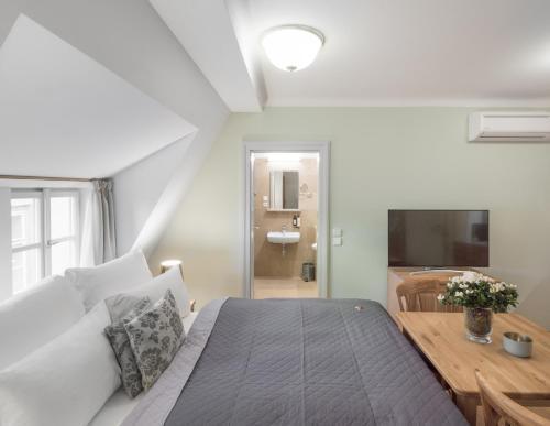Blue Oak Apart Otel 4*